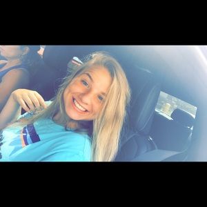 Meet your Posher, Ainsley